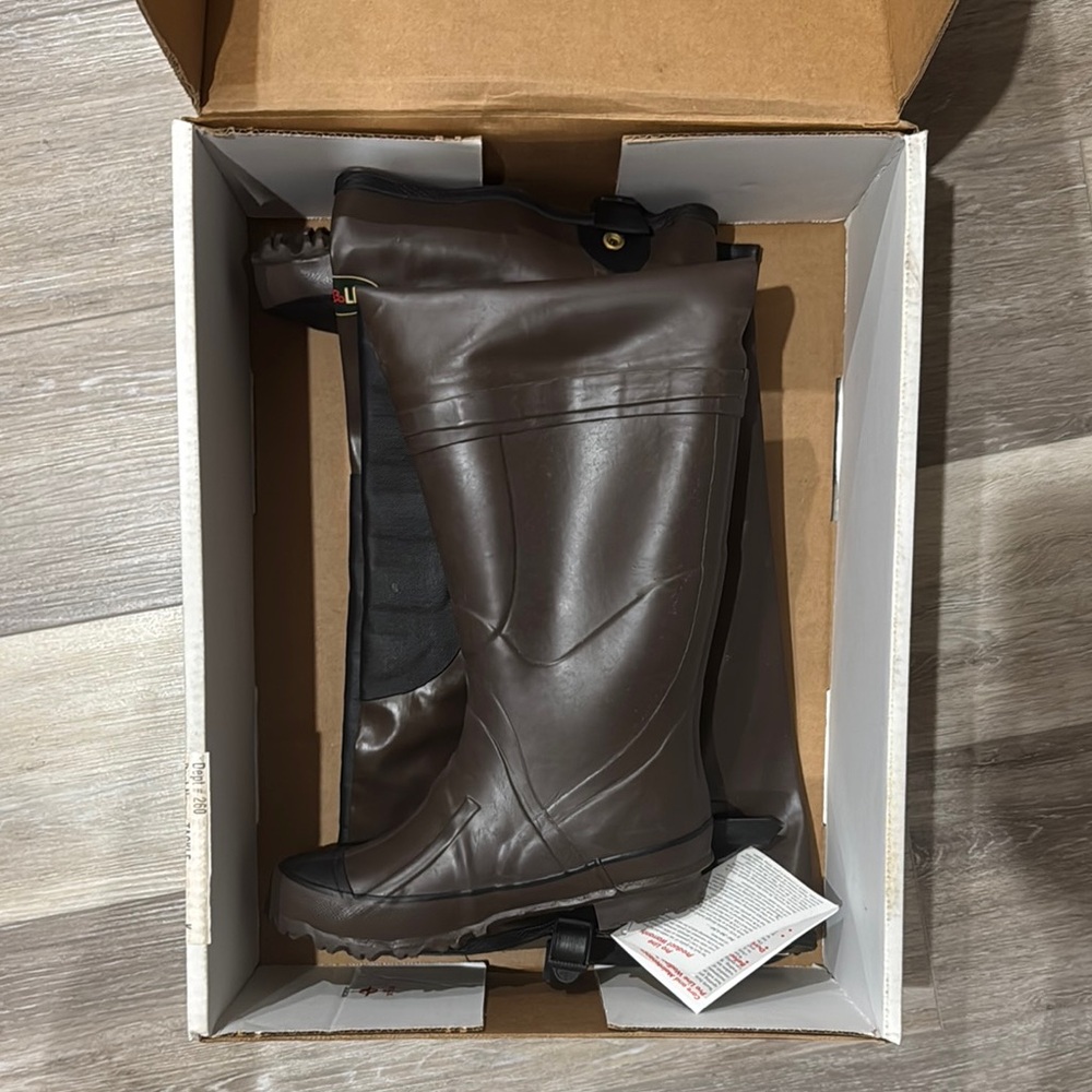 Men's size 6or Woman’s Size 8 Brown Pro Line Fishing Hip Boots